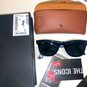 RayBan Wayfarer Sunglasses Black